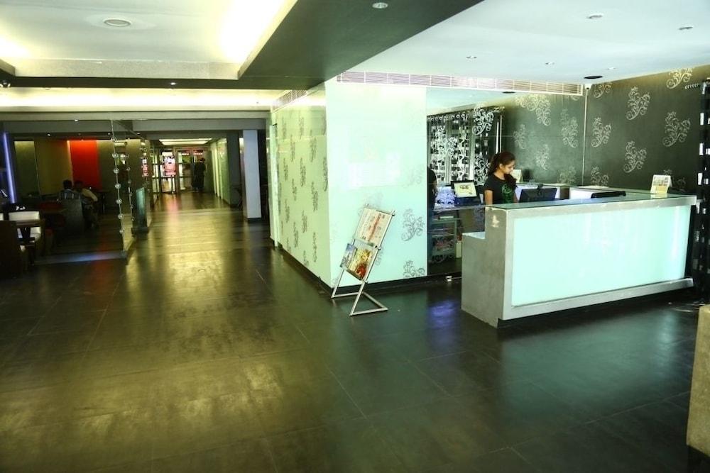 The Spring Hotel Chennai Eksteriør billede