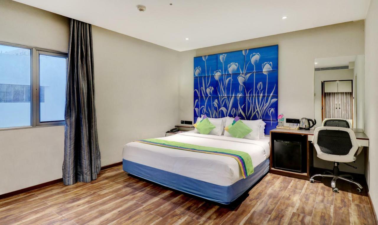 The Spring Hotel Chennai Eksteriør billede